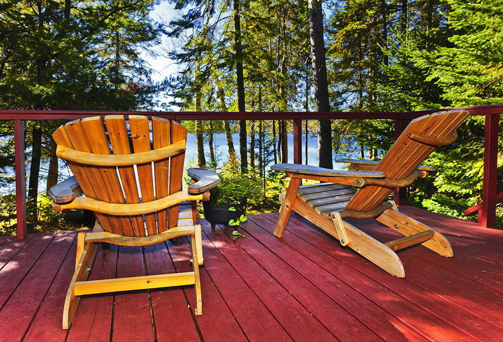 ALL HANDS ON DECK: Why fall is the season to be layin’ stain